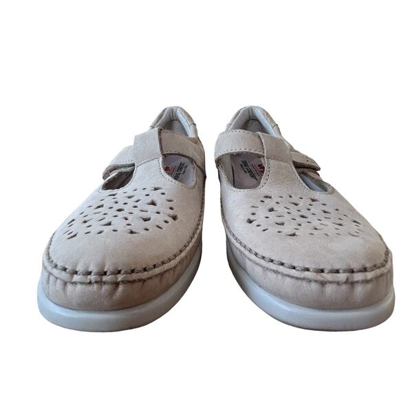 SAS Shoe Womens Size 7.5 Slim Cream Leather Roamer‎ Loafer Slip on Shoe Sandal - Picture 4 of 11